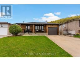 142 MARCELLA CRESCENT, Hamilton, Ontario