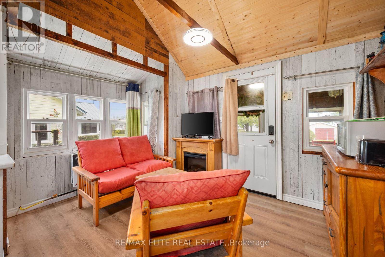 10 Alexander Avenue, Kawartha Lakes, Ontario  K0M 1L0 - Photo 35 - X13210456