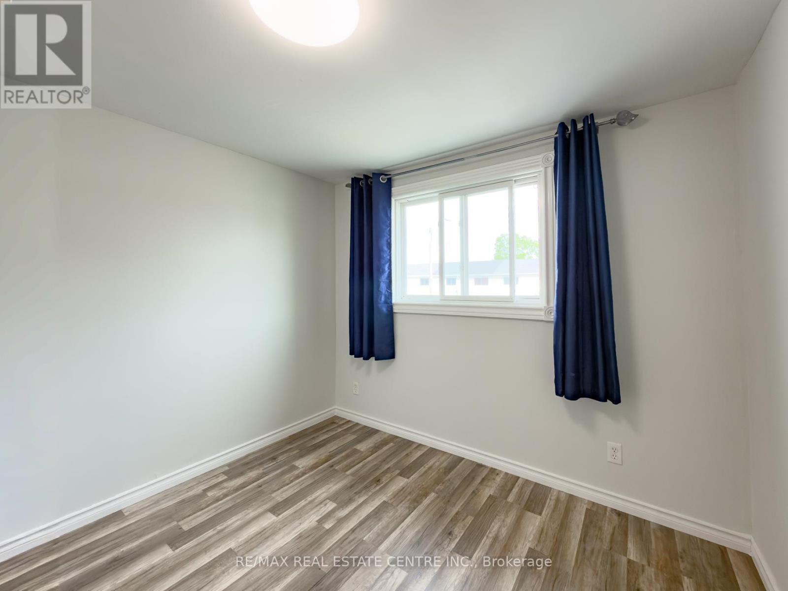 724 Parkview Crescent, Cambridge, Ontario  N3H 4X9 - Photo 27 - X13210486