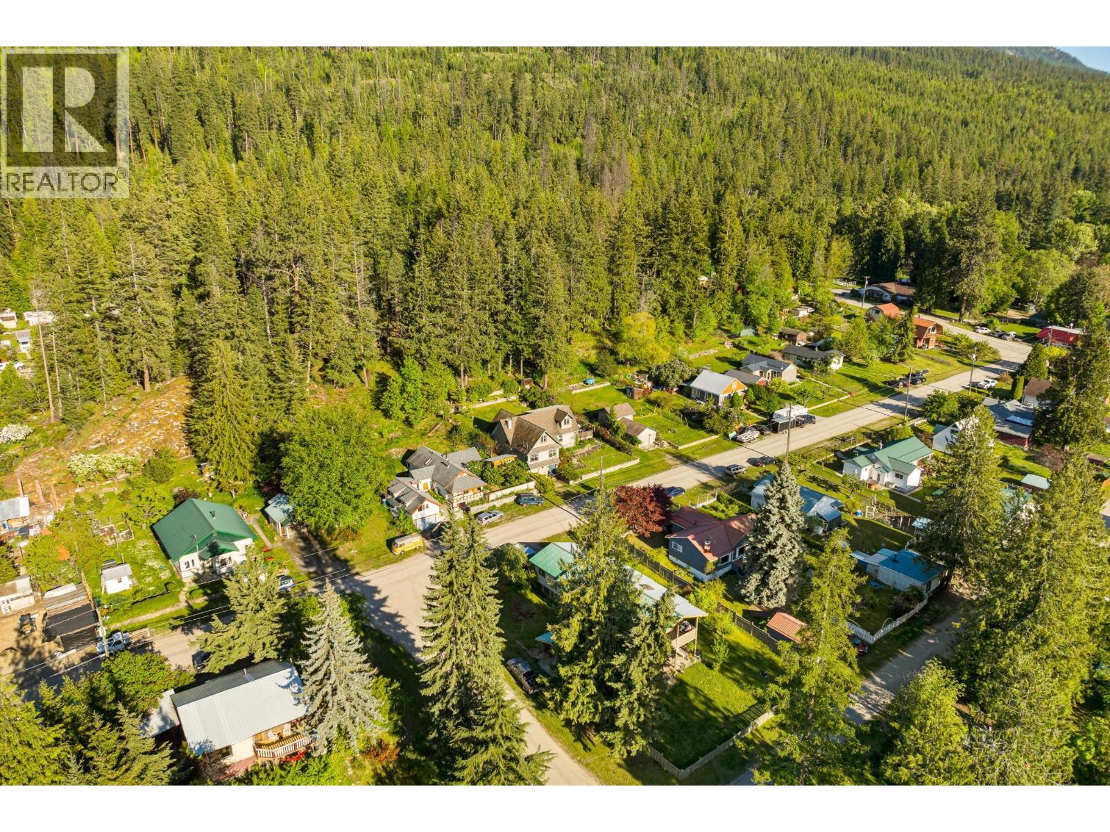 1420 Ainsworth Avenue, Riondel, British Columbia  V0B 2B0 - Photo 18 - 10389146