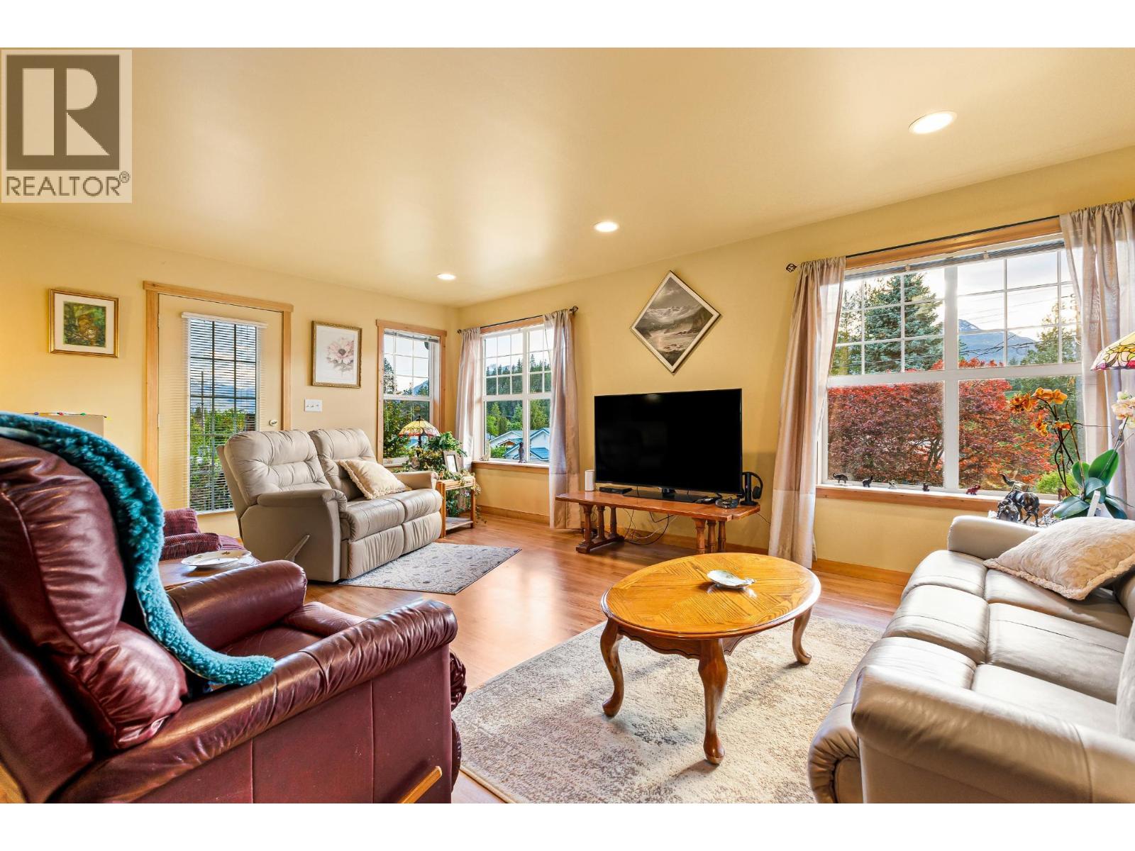 1420 Ainsworth Avenue, Riondel, British Columbia  V0B 2B0 - Photo 27 - 10389146