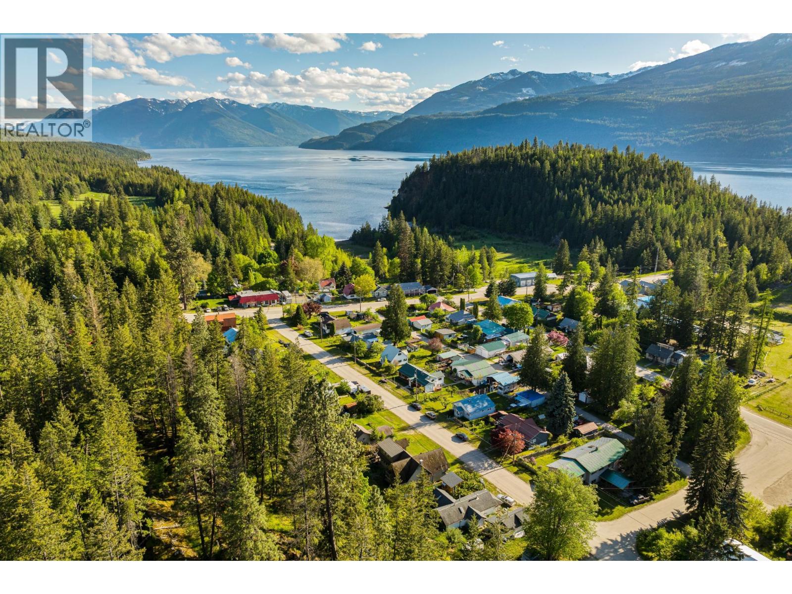 1420 Ainsworth Avenue, Riondel, British Columbia  V0B 2B0 - Photo 11 - 10389146