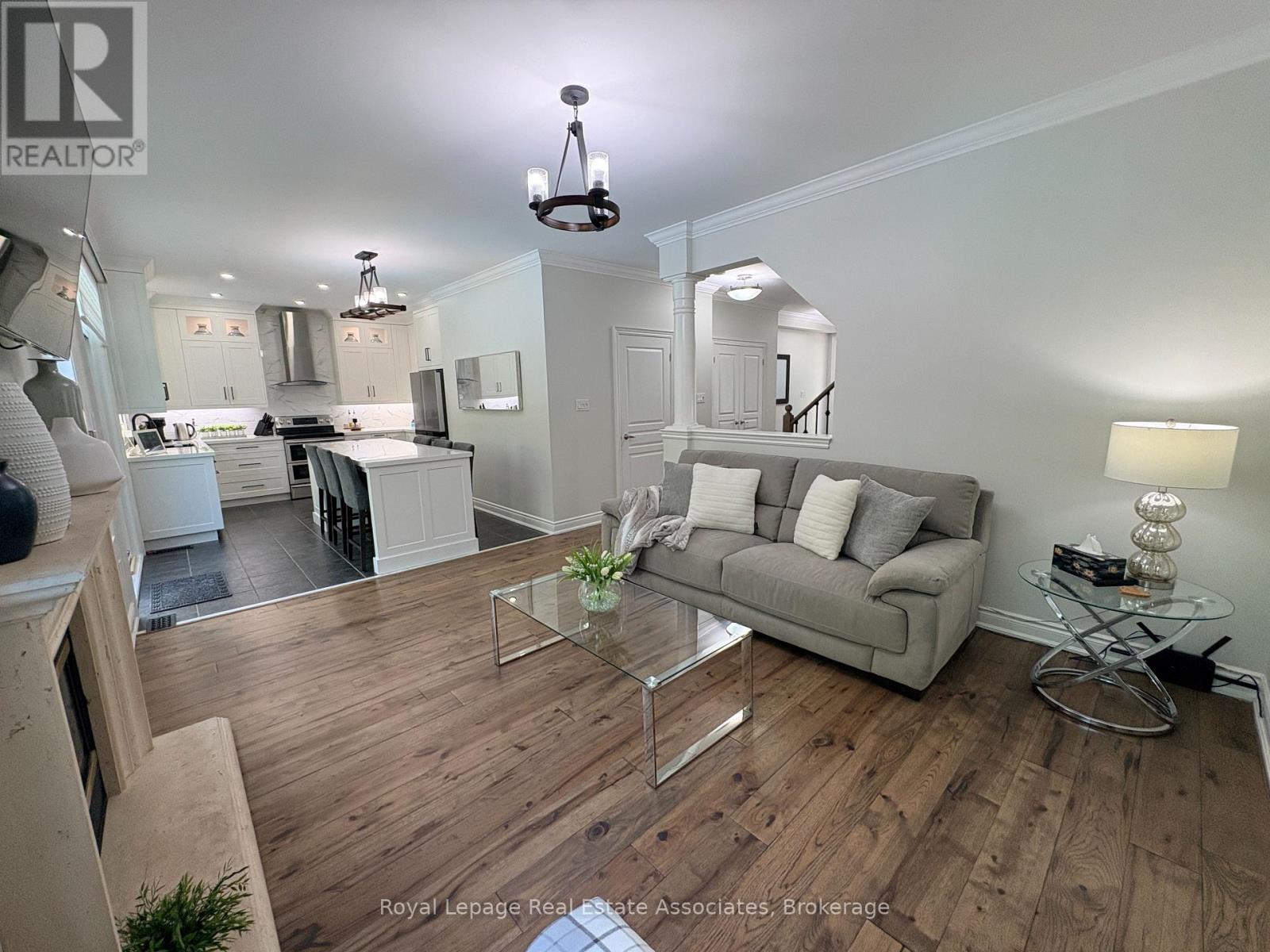 273 Duskywing Way, Oakville, Ontario  L6L 6X5 - Photo 17 - W12878230