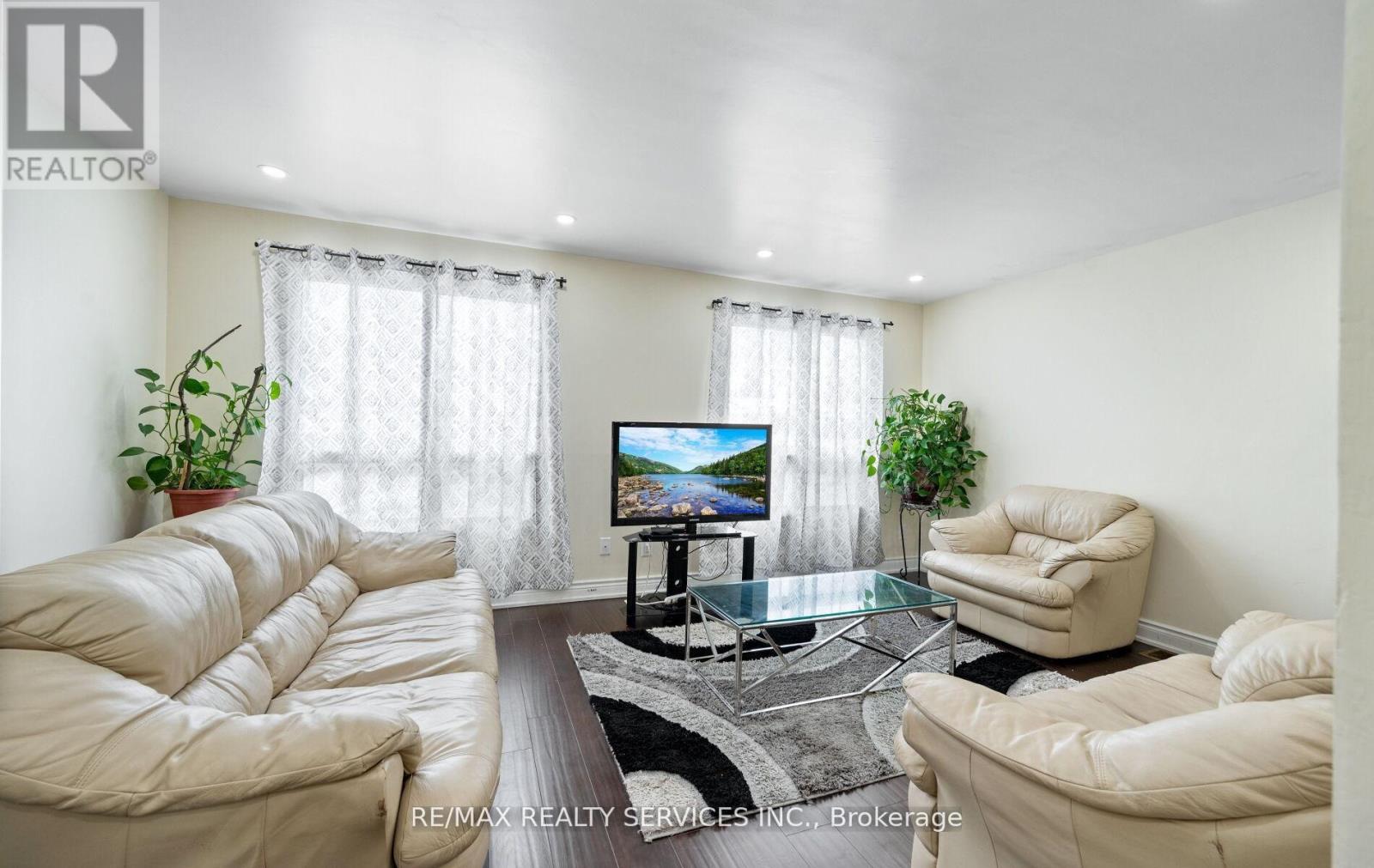 124 - 124 Baronwood Court, Brampton, Ontario  L6V 3H7 - Photo 4 - W13019880