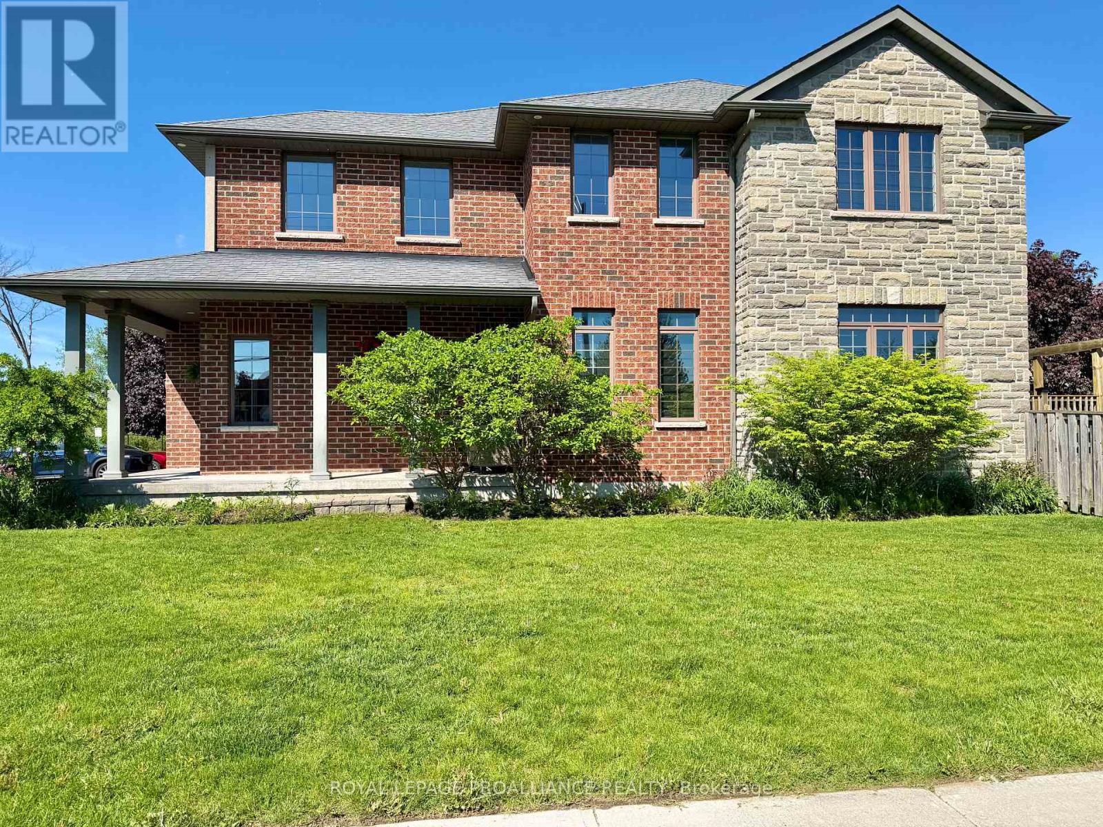 2 Meagher Place, Belleville, Ontario  K8P 0A4 - Photo 4 - X13040802