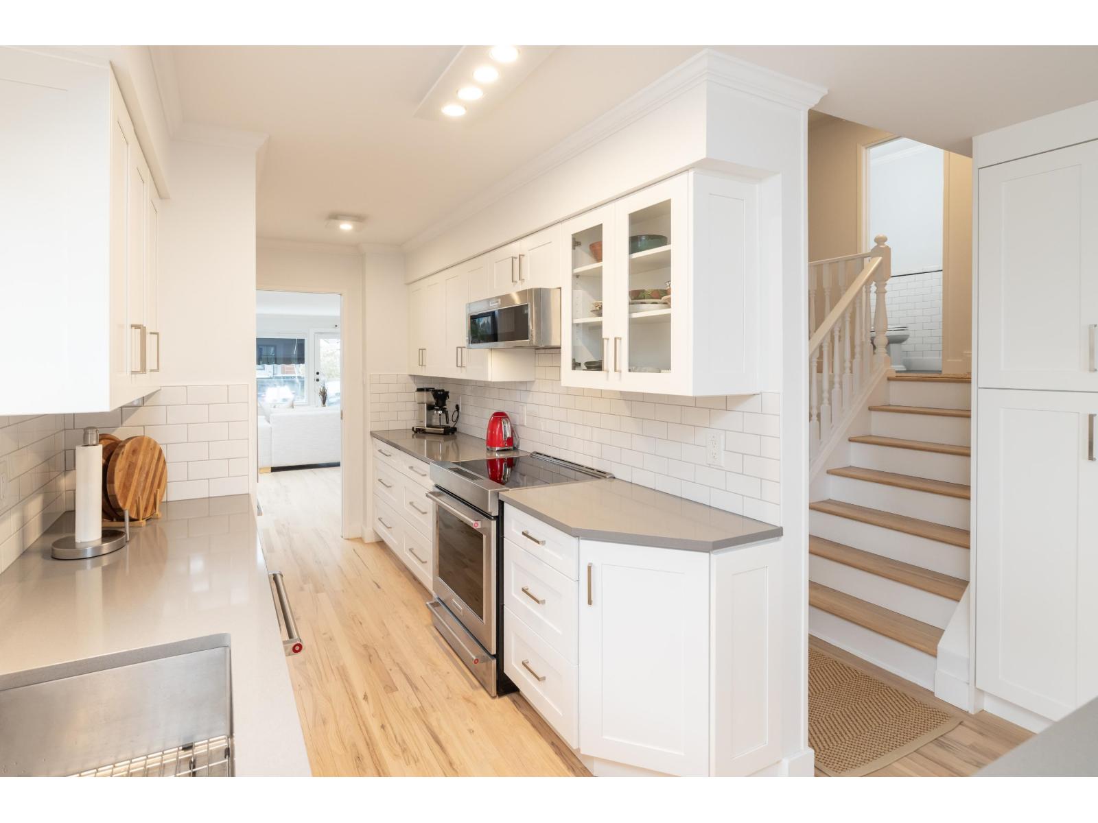 976 Habgood Street, White Rock, British Columbia  V4B 4W6 - Photo 12 - R3129394