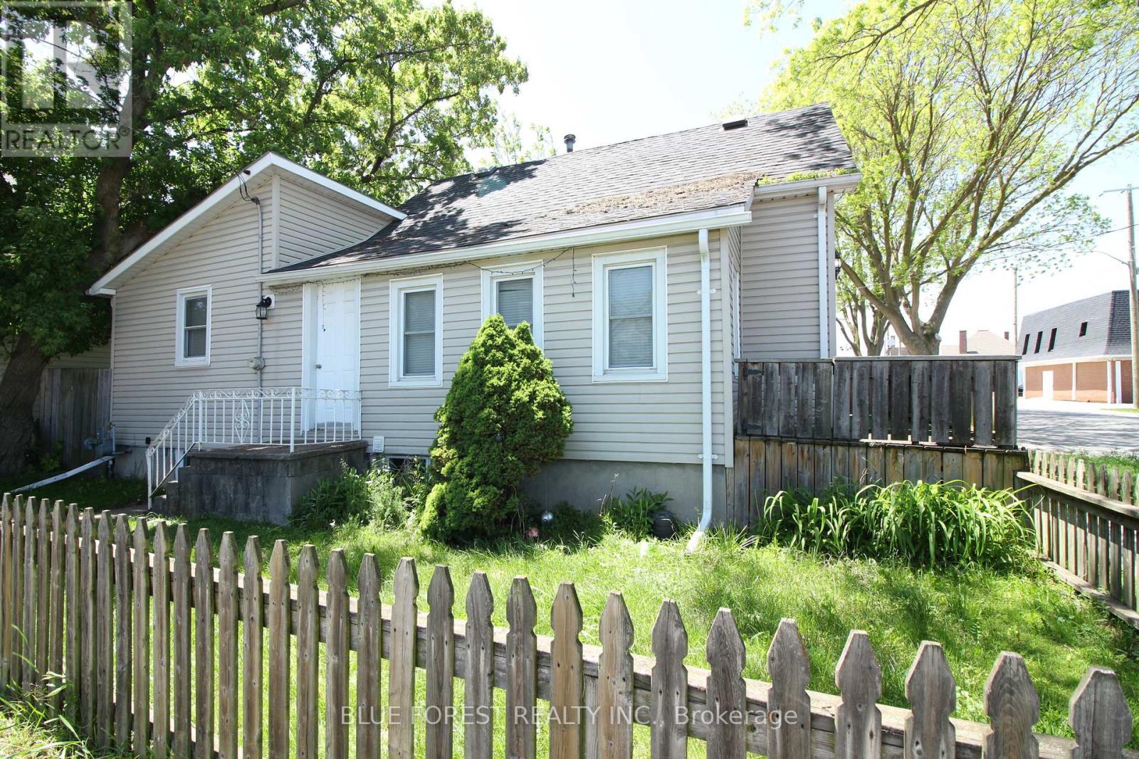 175 Davis Street, Sarnia, Ontario  N7T 1A5 - Photo 5 - X13207474