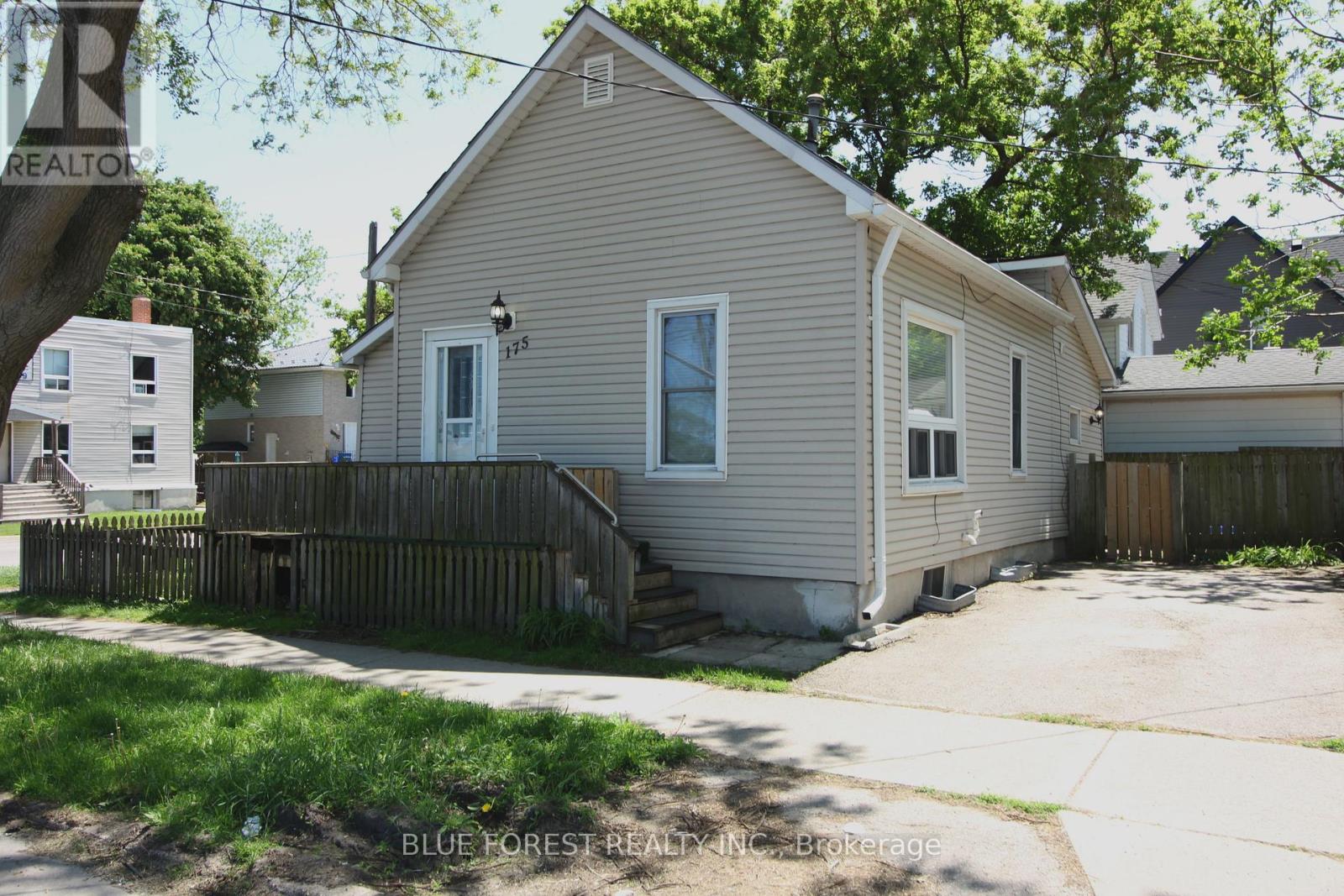 175 DAVIS STREET, Sarnia, Ontario