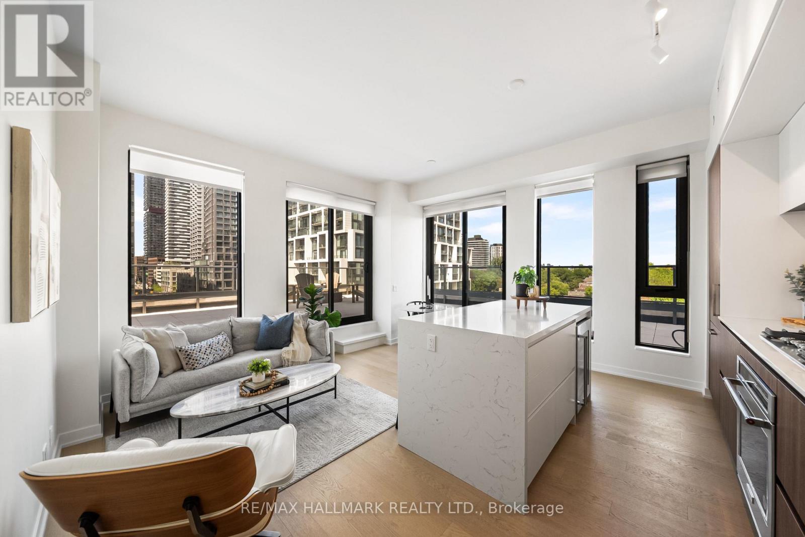 703 - 1 HILLSDALE AVENUE W, Toronto, Ontario