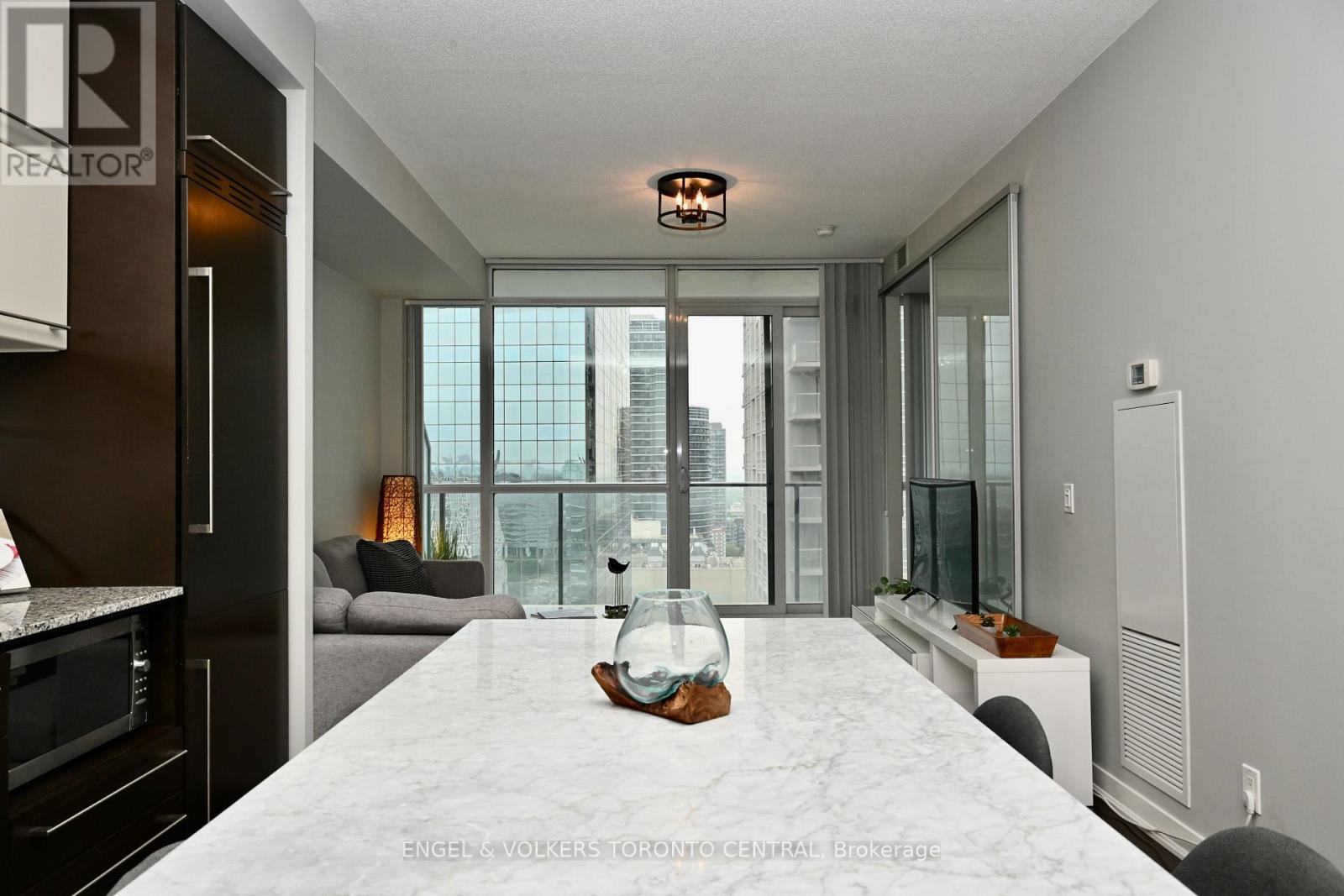 2504 - 770 Bay Street, Toronto, Ontario  M5G 0A6 - Photo 15 - C13210742