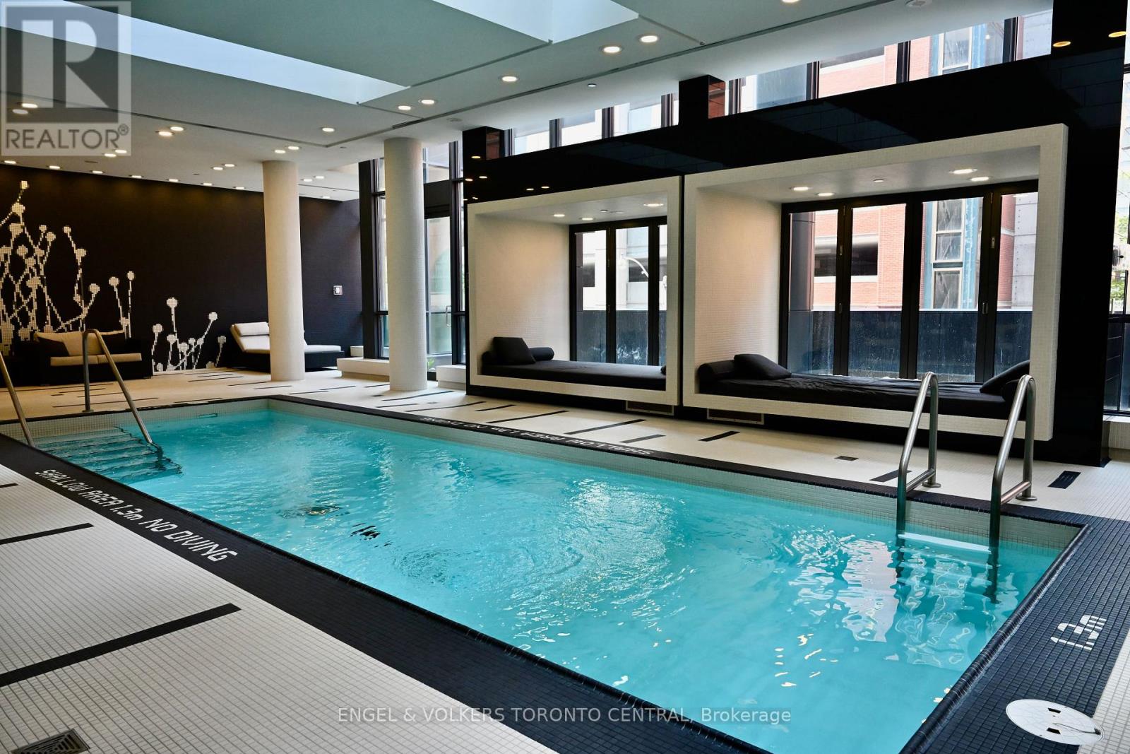 2504 - 770 Bay Street, Toronto, Ontario  M5G 0A6 - Photo 33 - C13210742