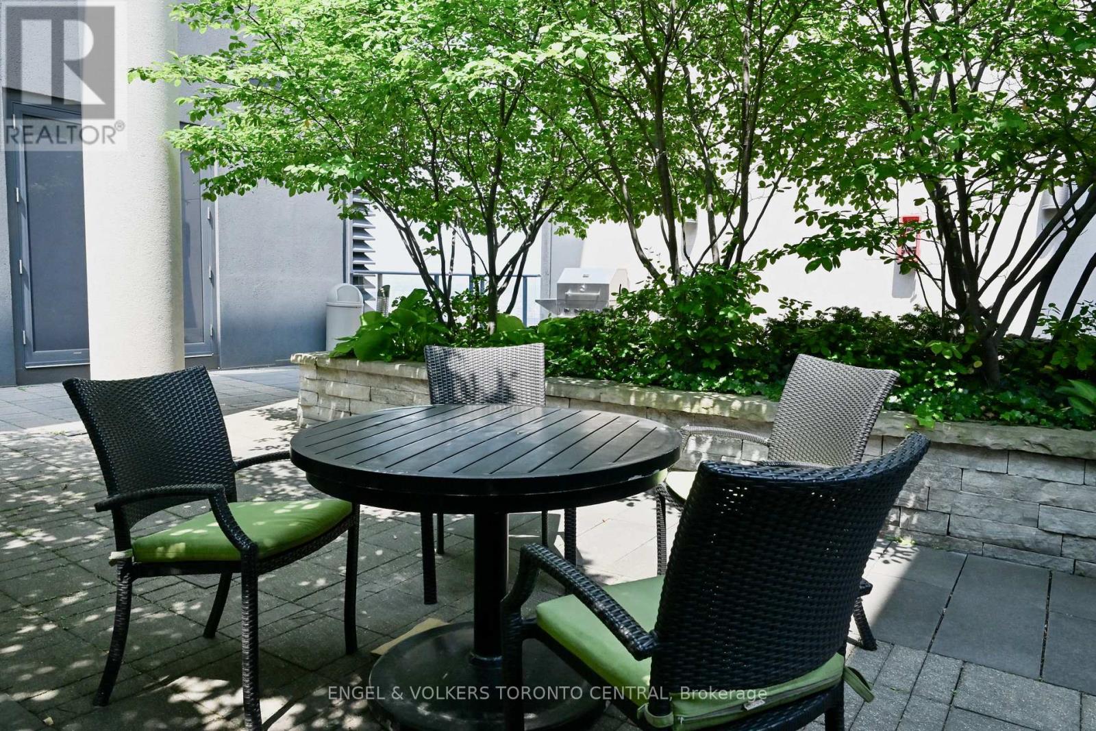 2504 - 770 Bay Street, Toronto, Ontario  M5G 0A6 - Photo 35 - C13210742