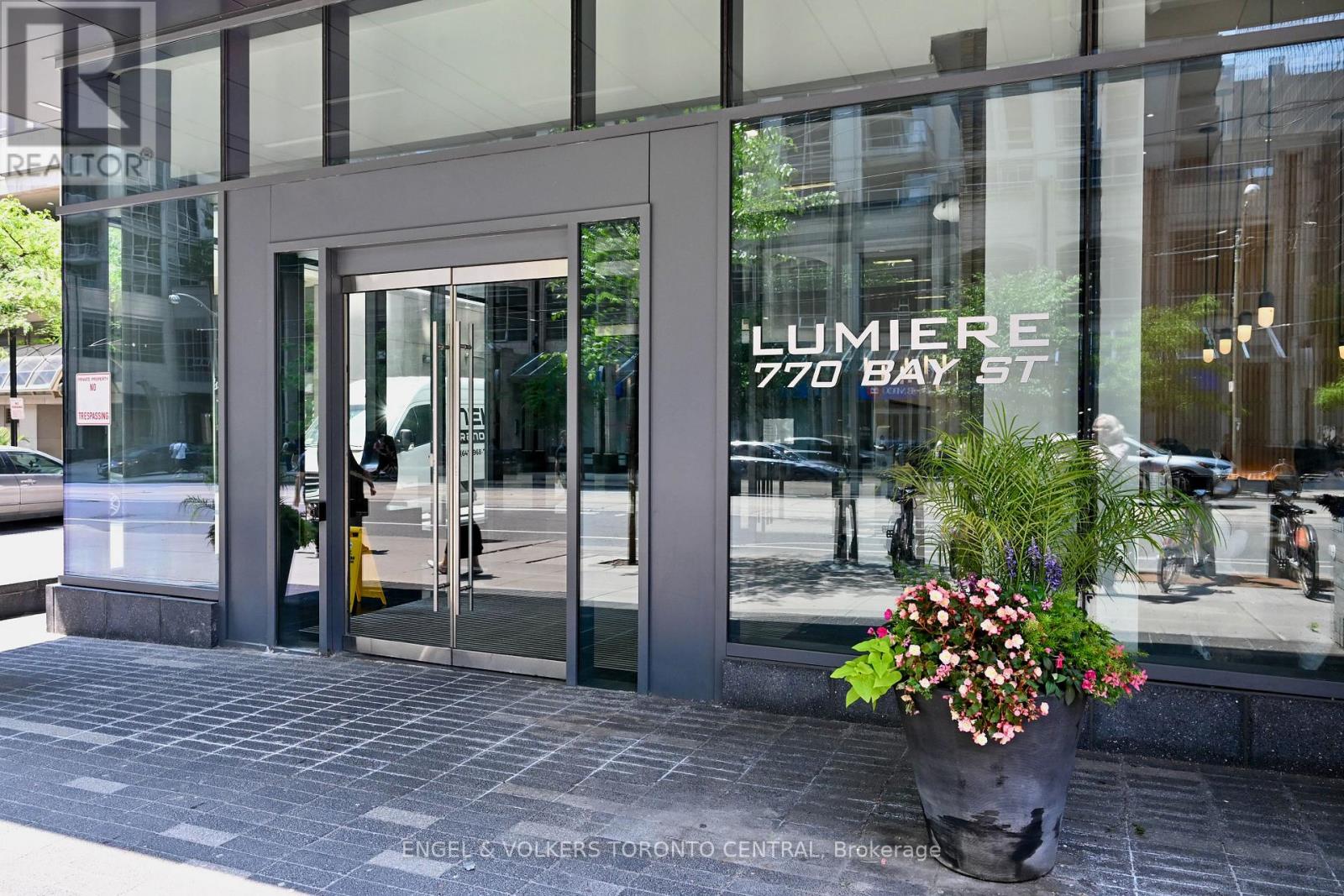 2504 - 770 Bay Street, Toronto, Ontario  M5G 0A6 - Photo 4 - C13210742