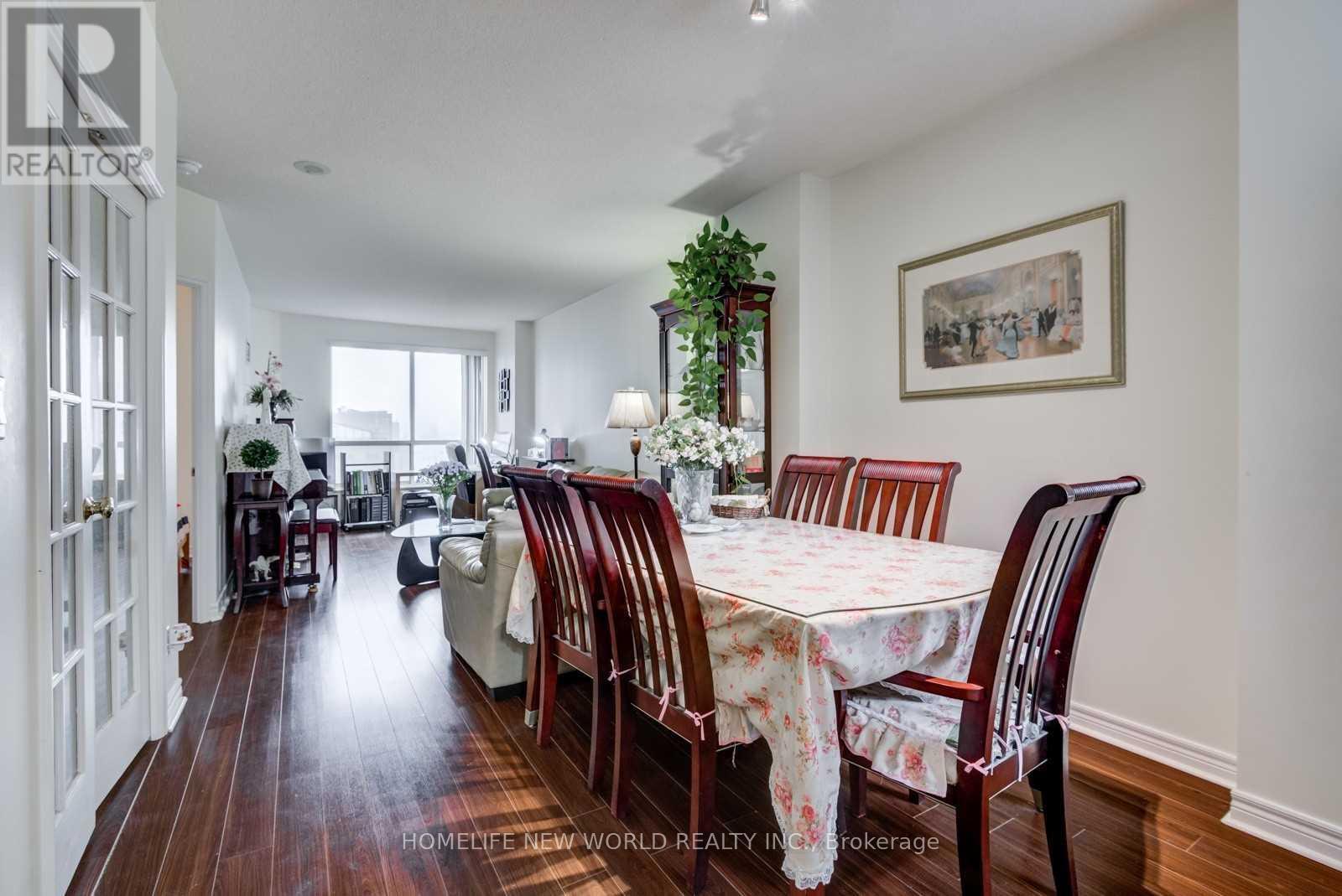 2001 - 55 Bloor Street E, Toronto, Ontario  M4W 3W6 - Photo 4 - C13210756