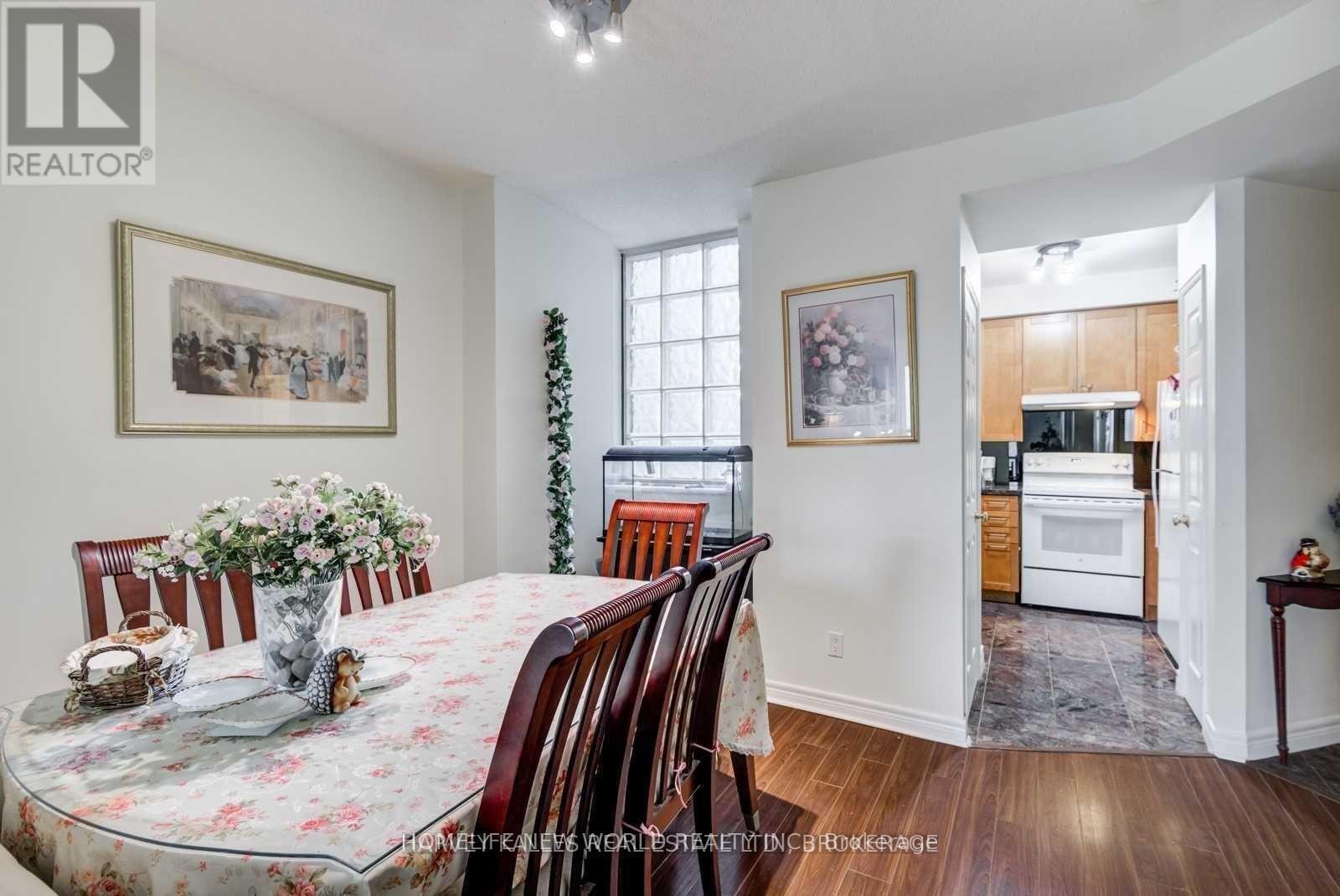 2001 - 55 Bloor Street E, Toronto, Ontario  M4W 3W6 - Photo 5 - C13210756