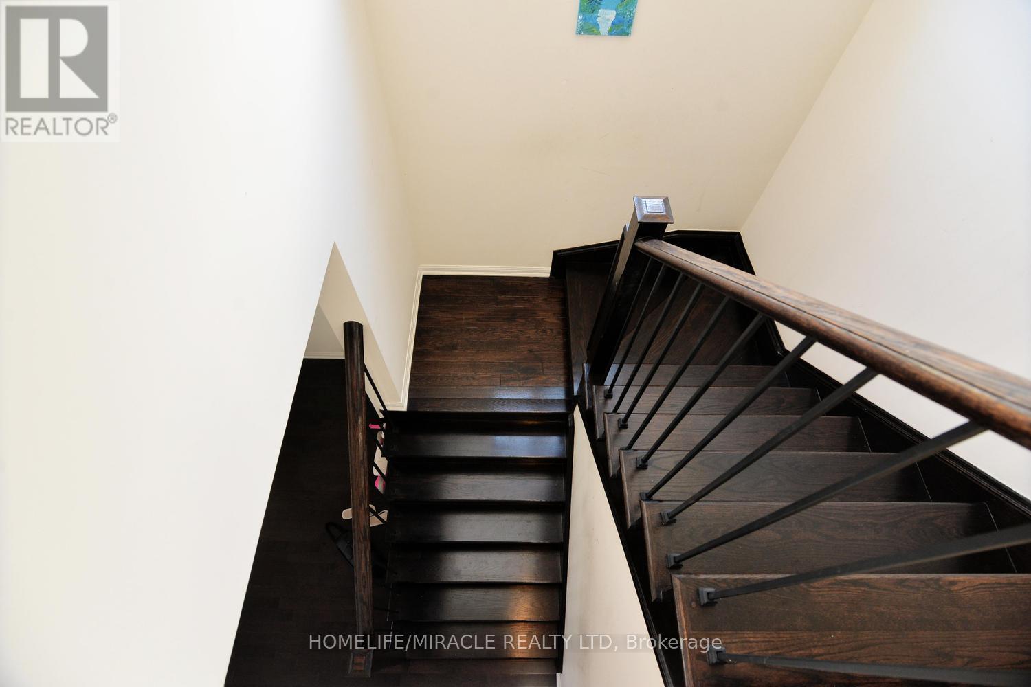 8 Robert Parkinson Drive, Brampton, Ontario  L7A 0Y3 - Photo 17 - W13209658