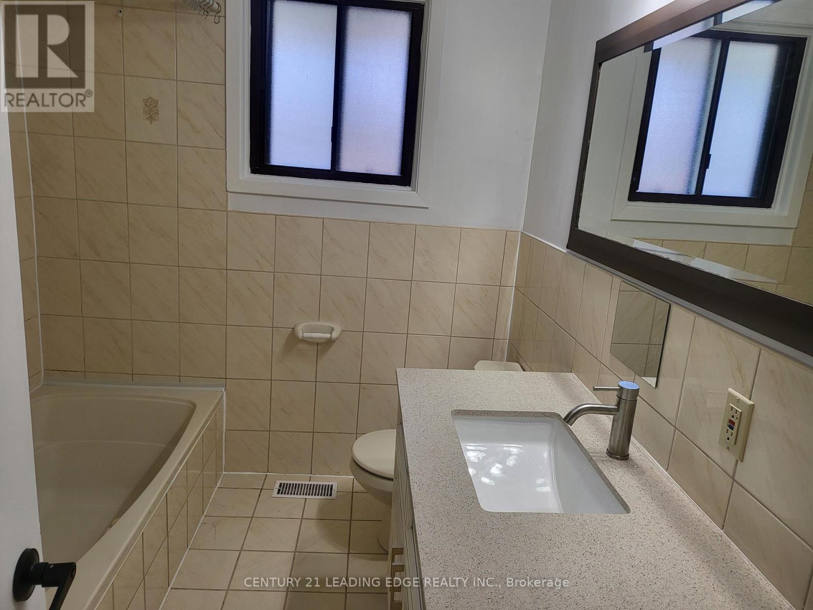 Main Floor - 168 Meadowvale Road, Toronto, Ontario  M1C 3E3 - Photo 14 - E13210594