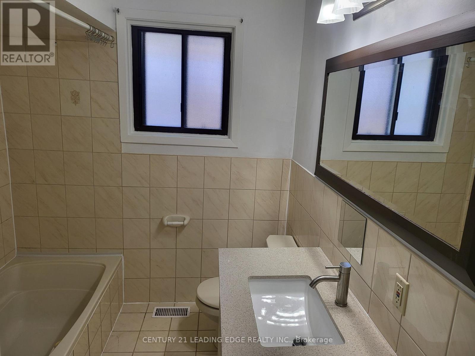 Main Floor - 168 Meadowvale Road, Toronto, Ontario  M1C 3E3 - Photo 15 - E13210594