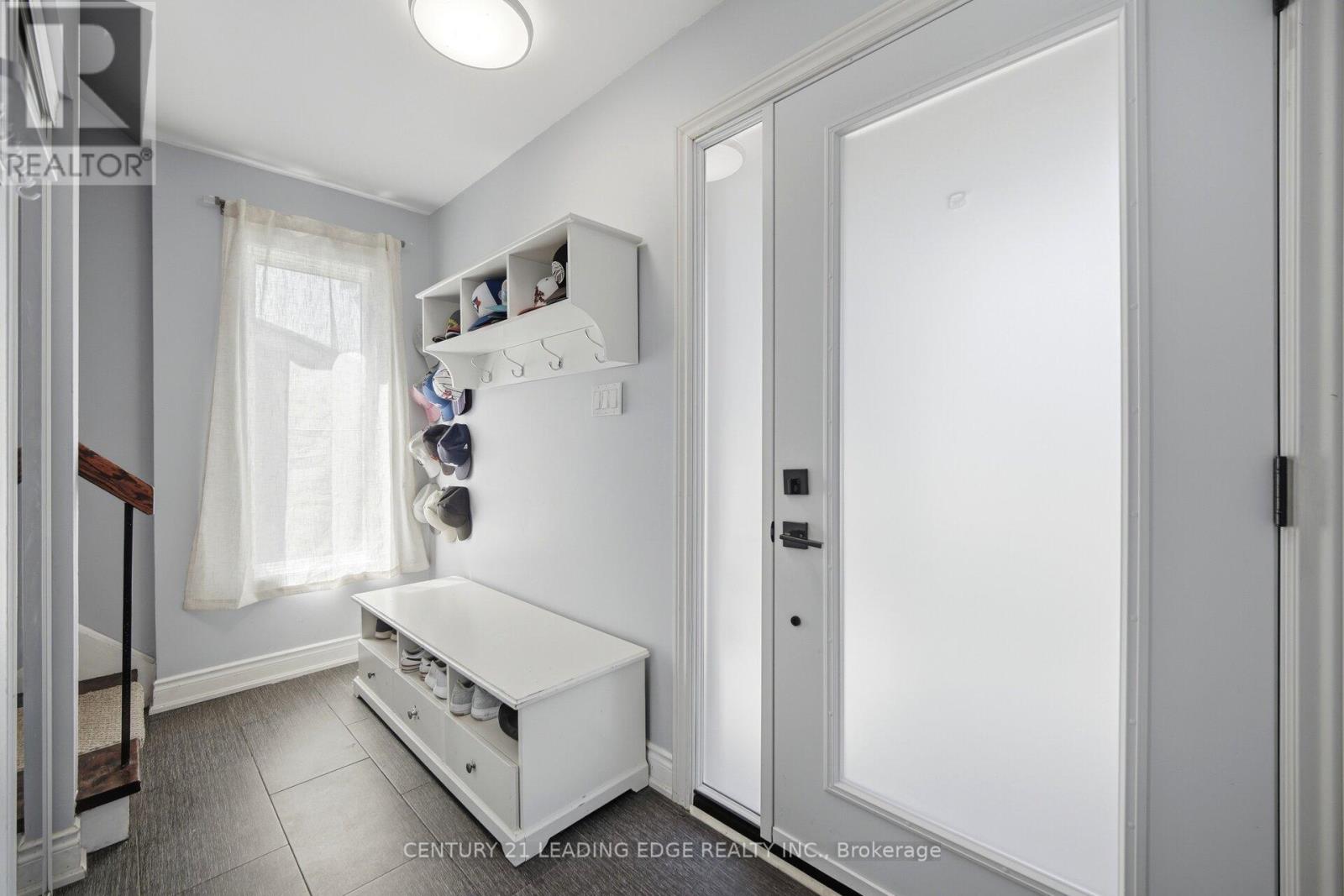 1931 Malden Crescent, Pickering, Ontario  L1V 3G6 - Photo 3 - E13210610