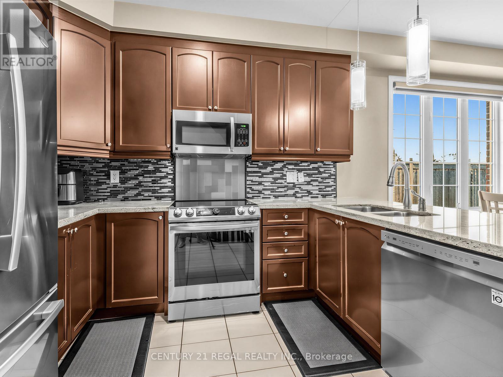 56 Gamble Drive, Ajax, Ontario  L1Z 0G8 - Photo 9 - E13210660