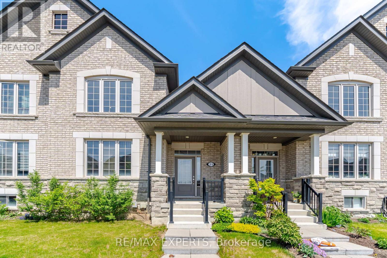 21 HORNCHURCH STREET, Whitby, Ontario