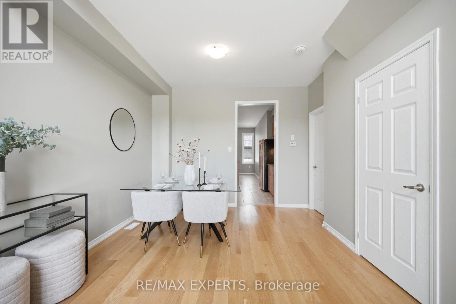 21 Hornchurch Street, Whitby, Ontario  L1P 0J3 - Photo 10 - E13210708