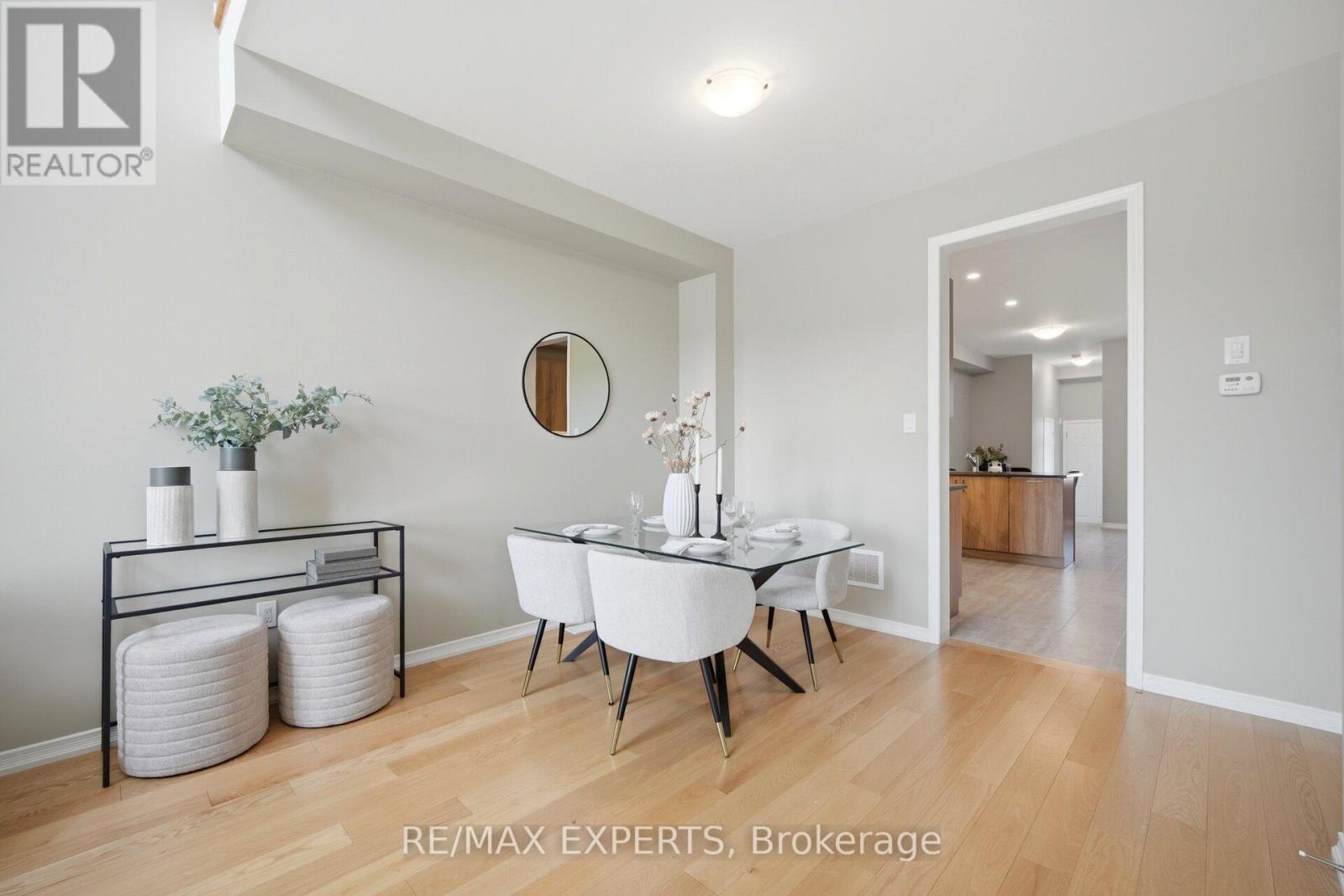 21 Hornchurch Street, Whitby, Ontario  L1P 0J3 - Photo 11 - E13210708