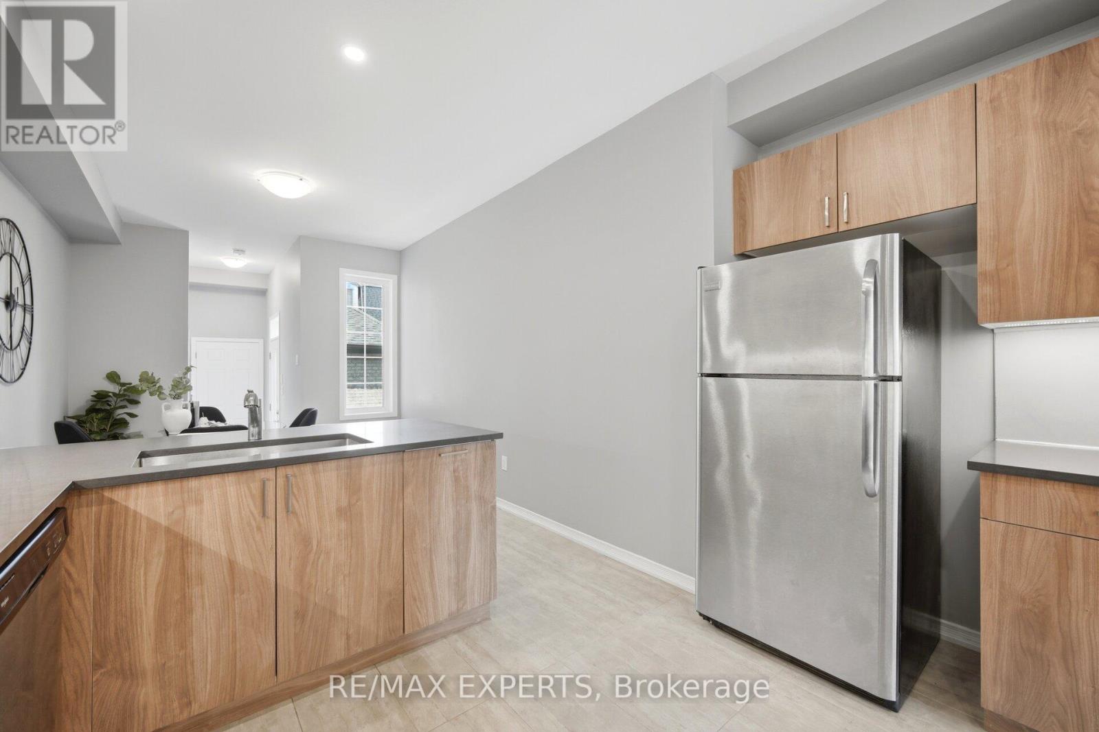 21 Hornchurch Street, Whitby, Ontario  L1P 0J3 - Photo 17 - E13210708
