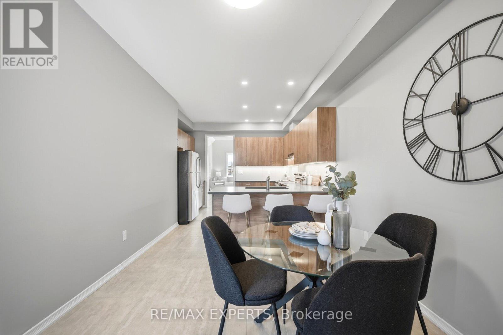 21 Hornchurch Street, Whitby, Ontario  L1P 0J3 - Photo 21 - E13210708