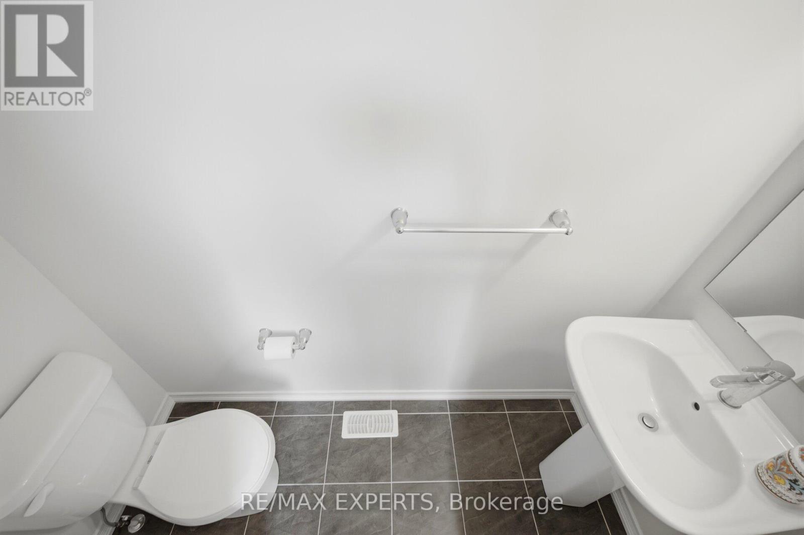 21 Hornchurch Street, Whitby, Ontario  L1P 0J3 - Photo 23 - E13210708
