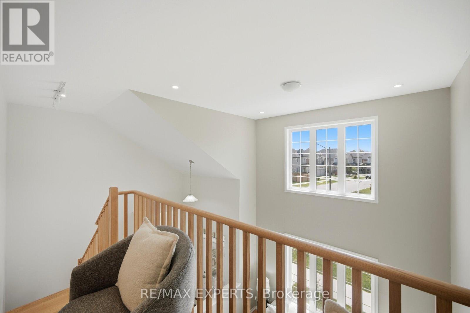 21 Hornchurch Street, Whitby, Ontario  L1P 0J3 - Photo 33 - E13210708