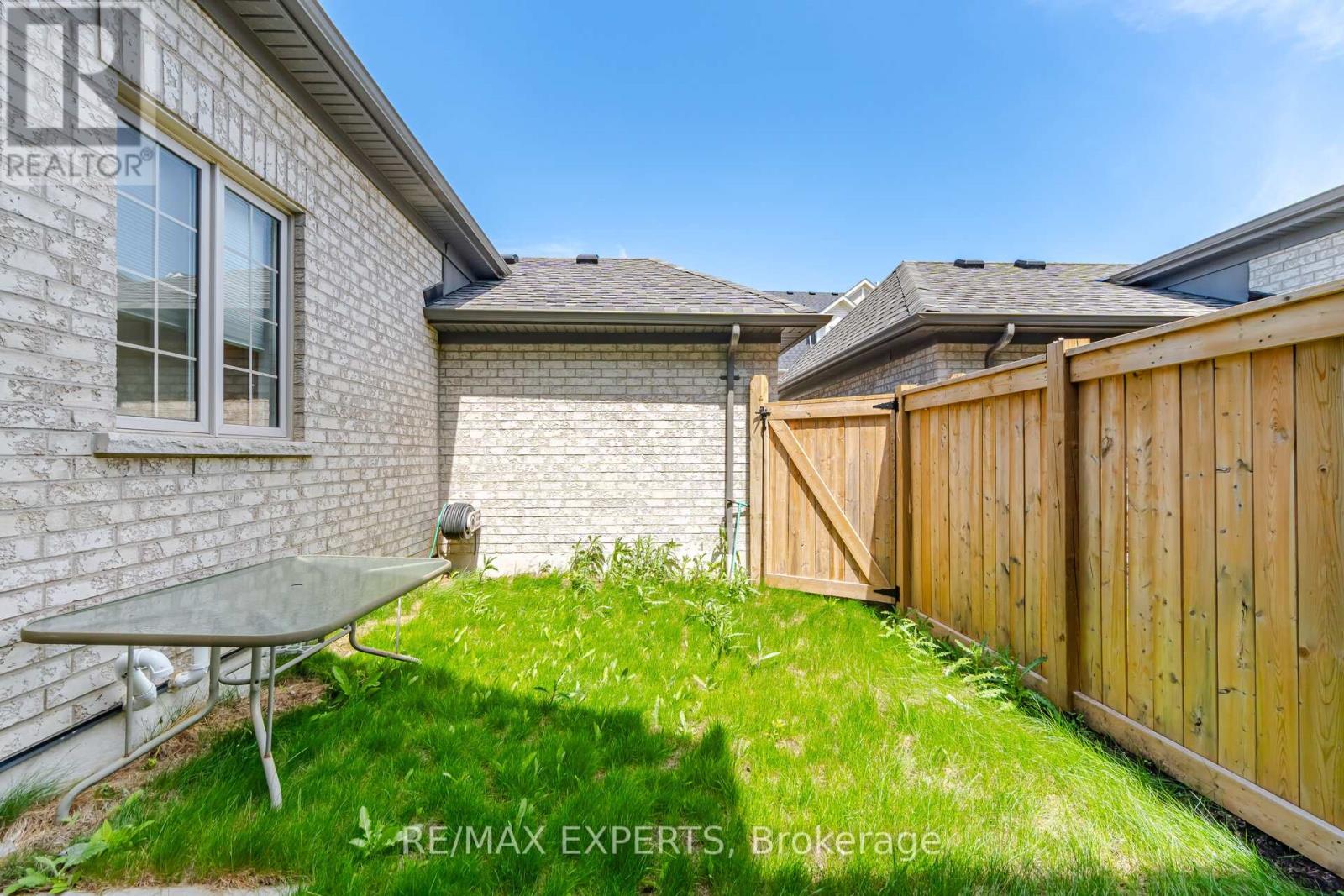 21 Hornchurch Street, Whitby, Ontario  L1P 0J3 - Photo 44 - E13210708