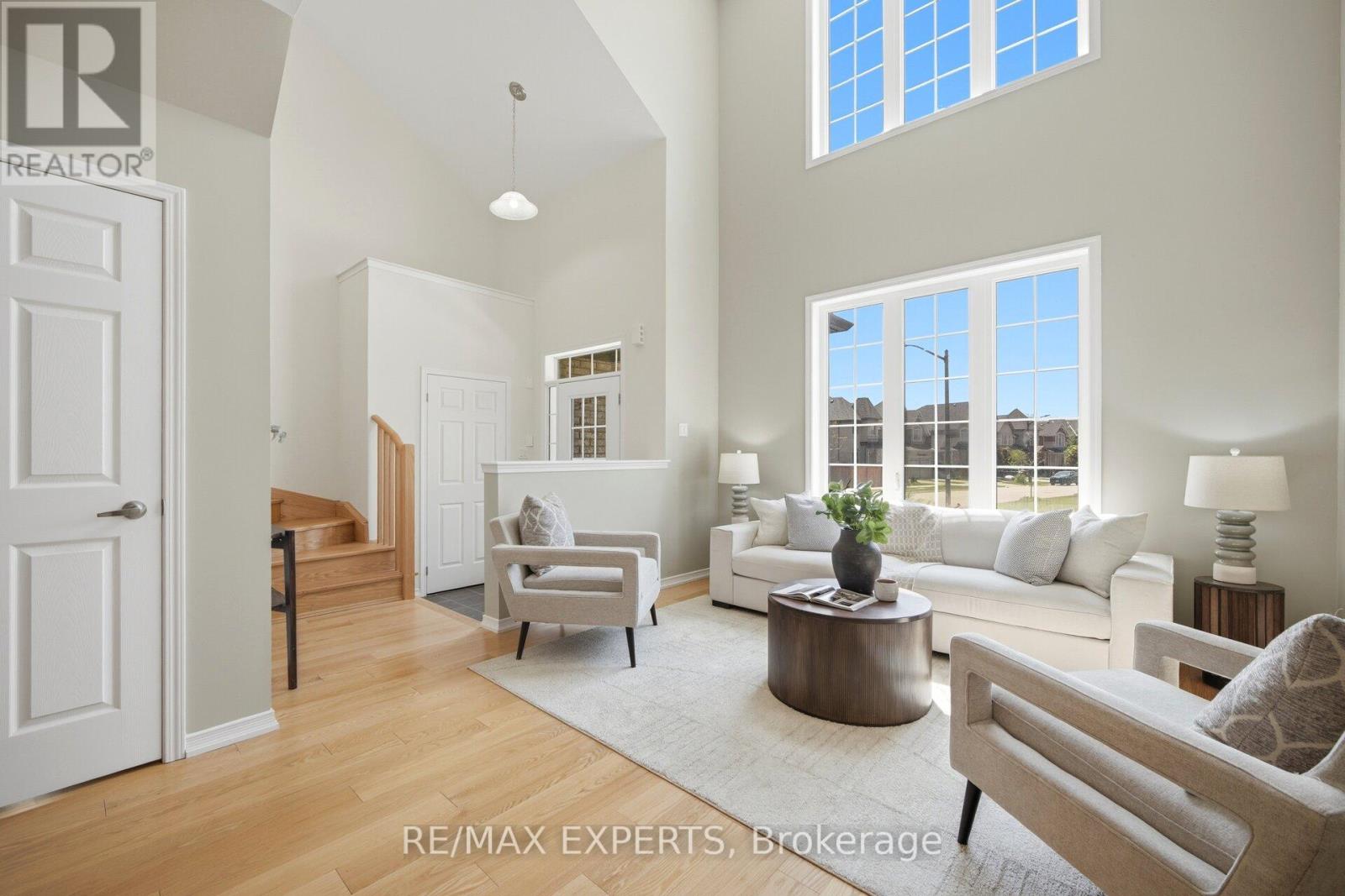 21 Hornchurch Street, Whitby, Ontario  L1P 0J3 - Photo 6 - E13210708