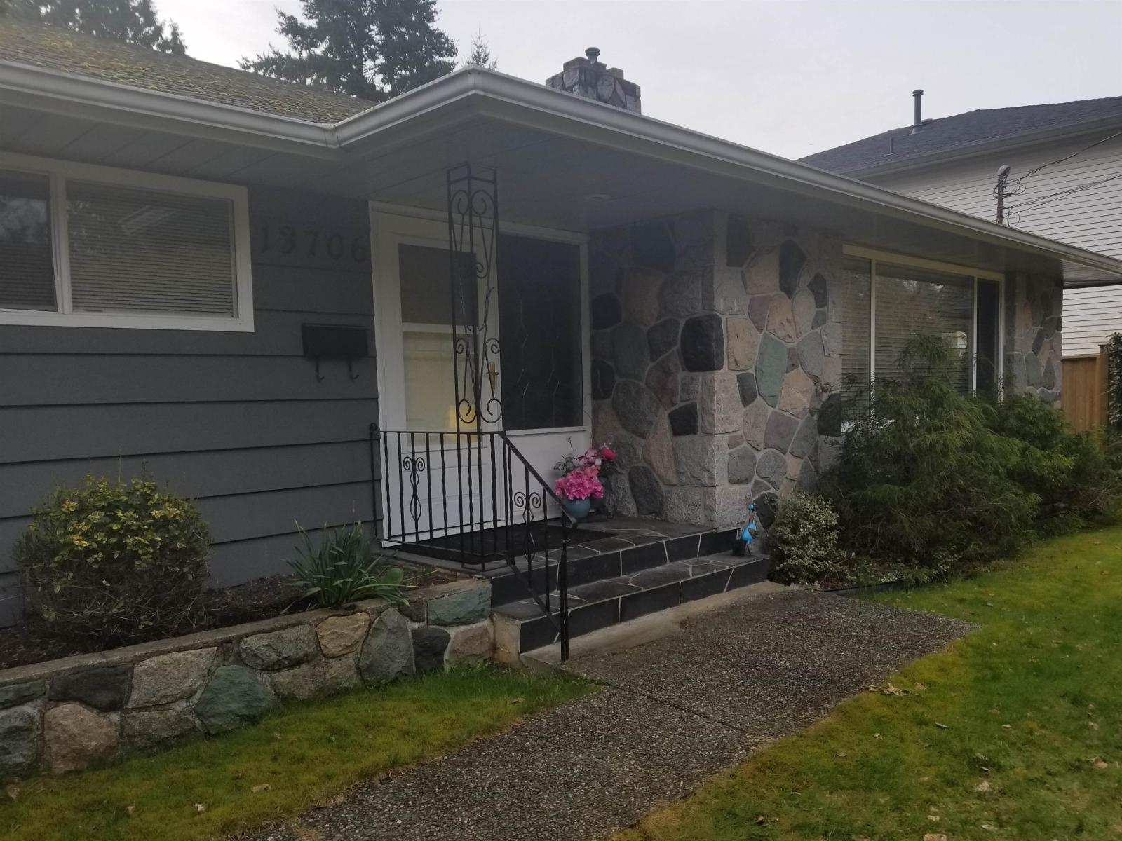 13706 North Bluff Road, White Rock, British Columbia  V4B 3B9 - Photo 2 - R3128290