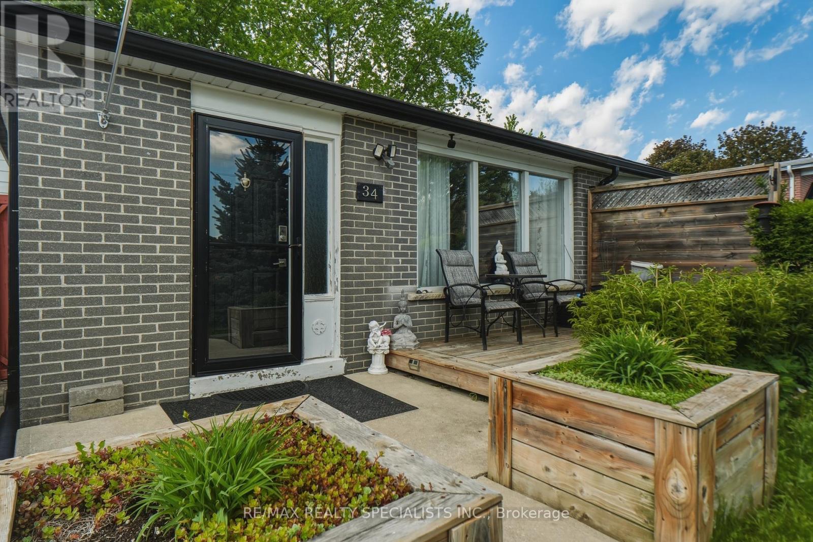 34 Alphonsus Court, New Tecumseth, Ontario  L0G 1W0 - Photo 2 - N13210586