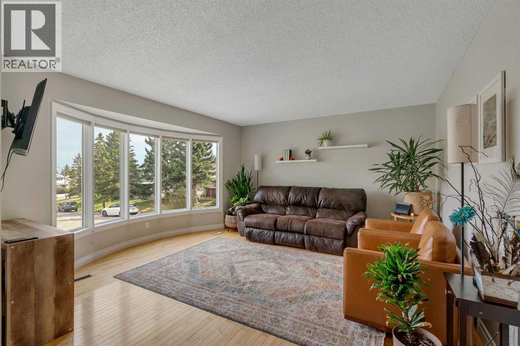 34 Ranch Glen Drive Nw, Calgary, Alberta  T3G 1E3 - Photo 2 - A2310183
