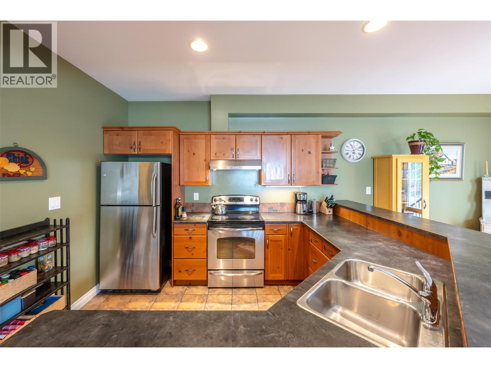 168 Regina Avenue Unit# 105, Penticton, British Columbia  V2A 2K8 - Photo 3 - 10389302