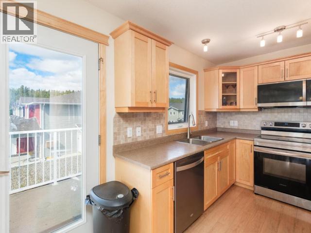 15 Bailey Place, Whitehorse, Yukon Y1A 0K8 - Photo 8 - 17306