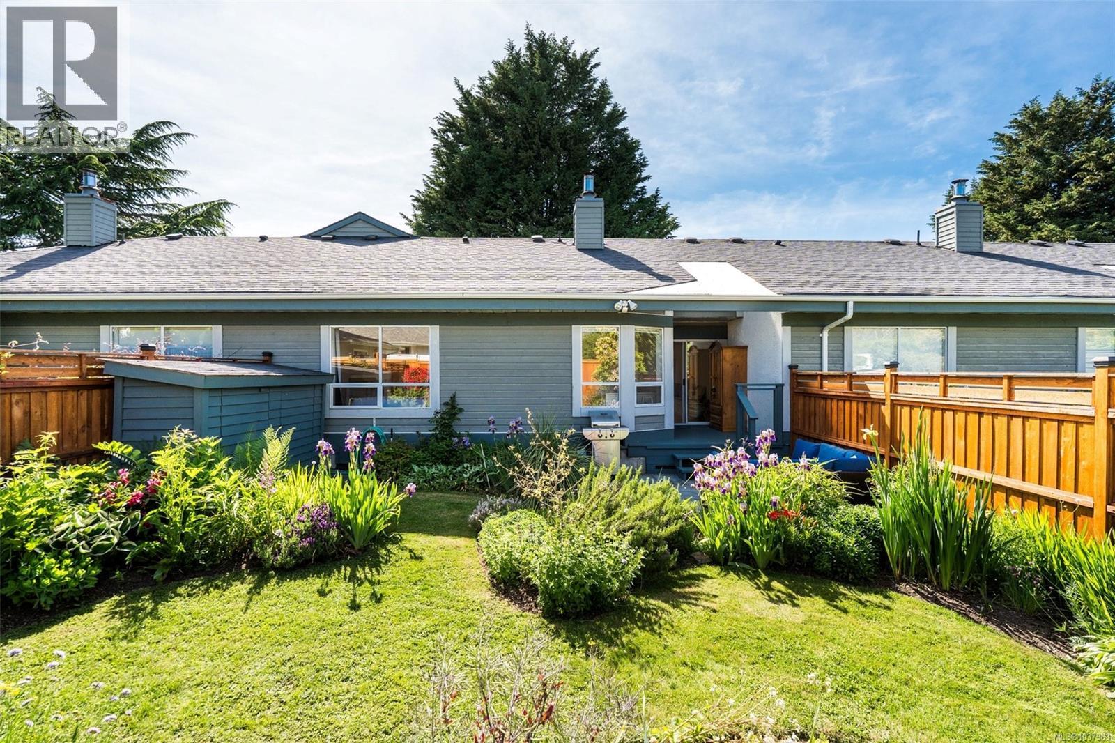 4 3221 Wordsworth St, Saanich, British Columbia V8P 4B7 - Photo 27 - 1037963