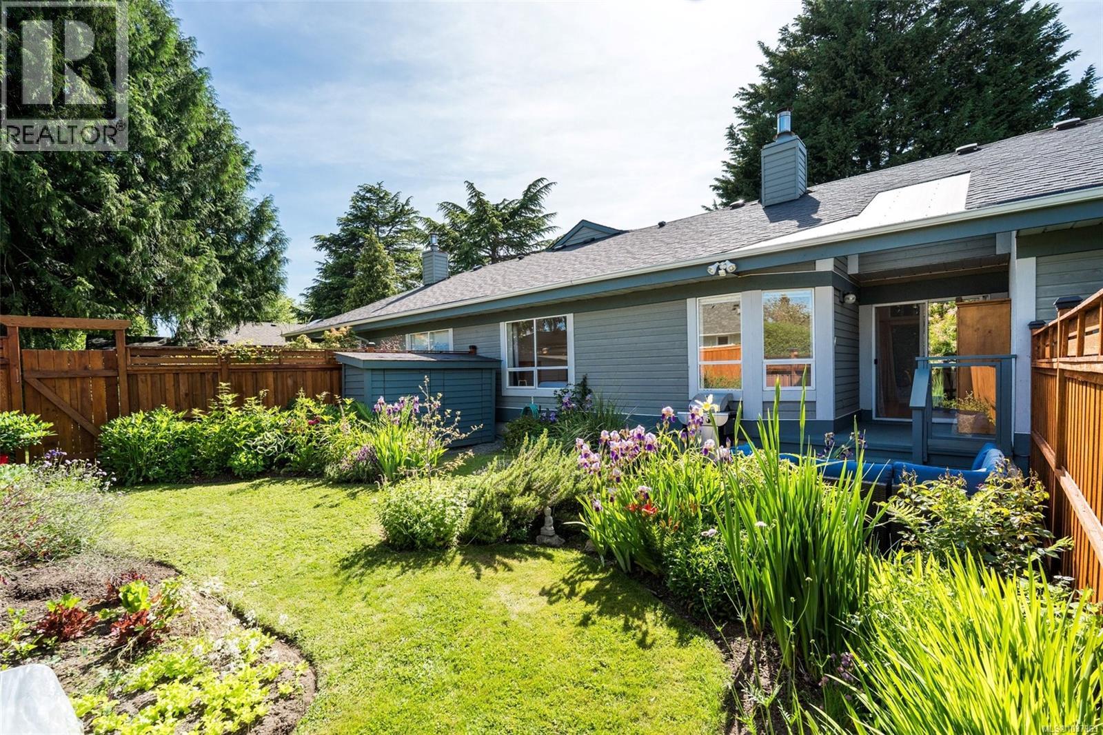 4 3221 Wordsworth St, Saanich, British Columbia V8P 4B7 - Photo 28 - 1037963