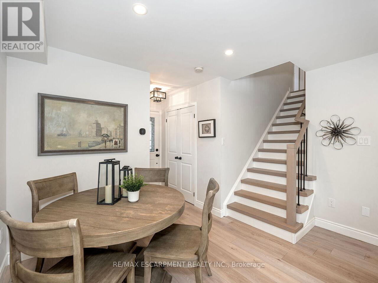 2448 Wooden Hill Circle, Oakville, Ontario  L6M 4E3 - Photo 22 - W13210572