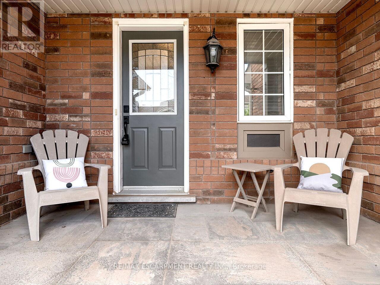2448 Wooden Hill Circle, Oakville, Ontario  L6M 4E3 - Photo 3 - W13210572