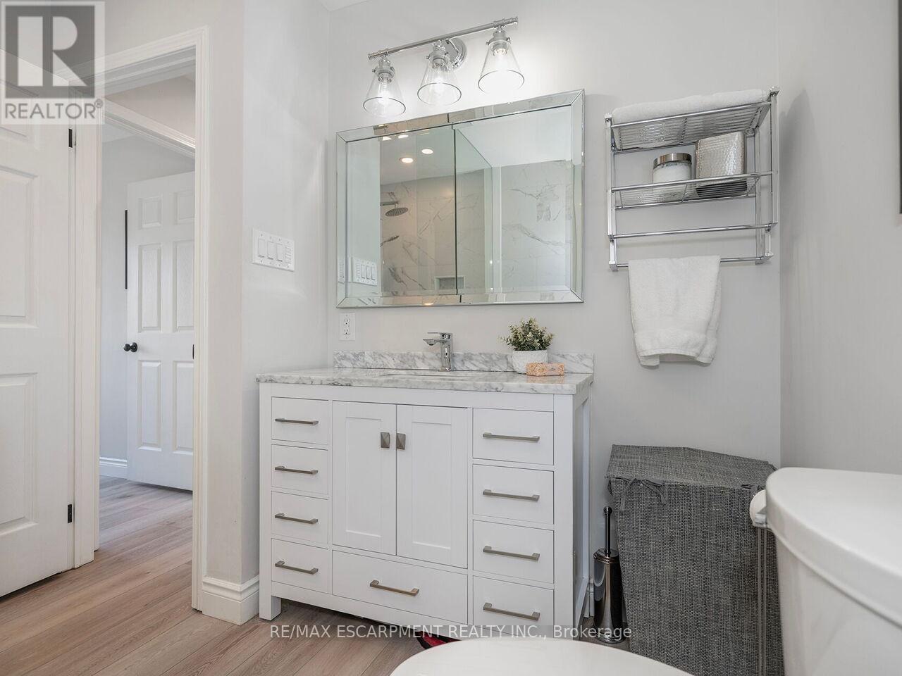 2448 Wooden Hill Circle, Oakville, Ontario  L6M 4E3 - Photo 30 - W13210572