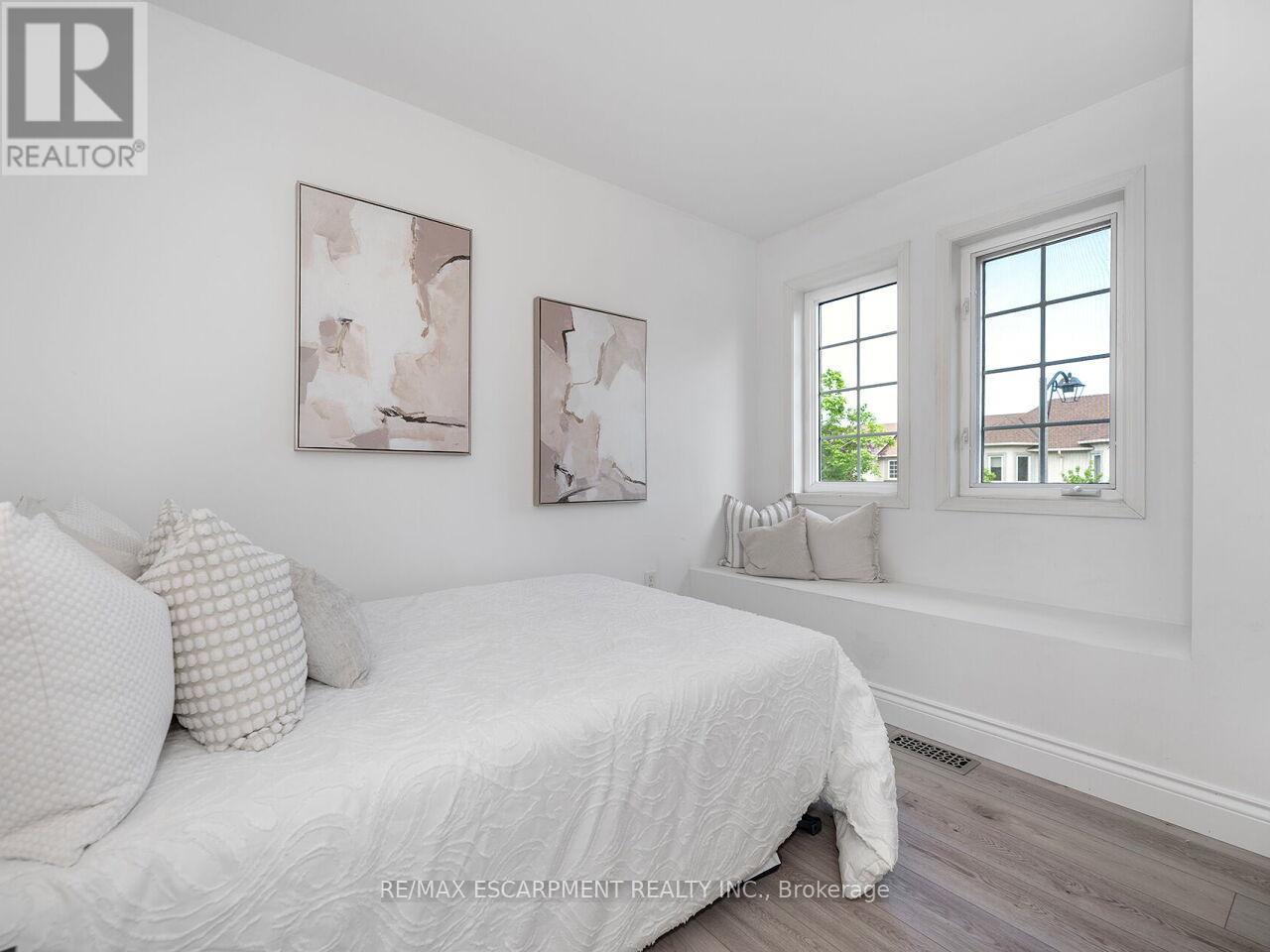 2448 Wooden Hill Circle, Oakville, Ontario  L6M 4E3 - Photo 31 - W13210572