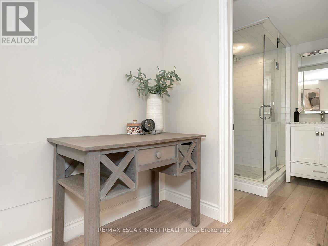 2448 Wooden Hill Circle, Oakville, Ontario  L6M 4E3 - Photo 38 - W13210572