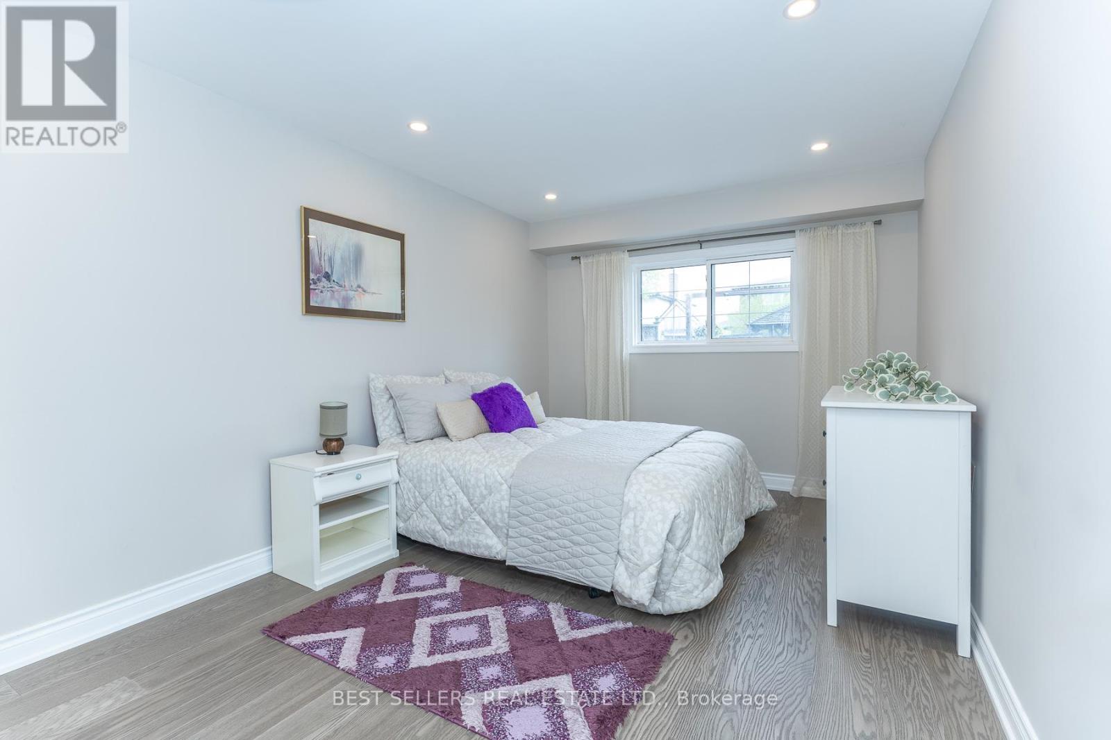 2554 Palisander Avenue, Mississauga, Ontario  L5B 2L2 - Photo 10 - W13210598