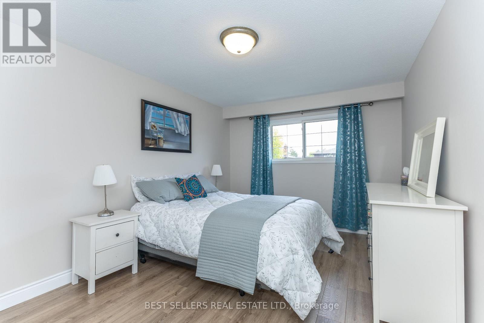 2554 Palisander Avenue, Mississauga, Ontario  L5B 2L2 - Photo 16 - W13210598