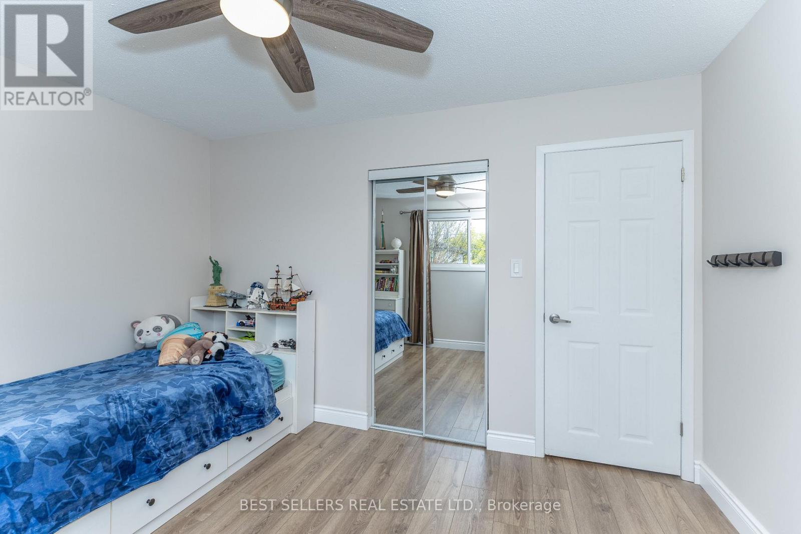 2554 Palisander Avenue, Mississauga, Ontario  L5B 2L2 - Photo 17 - W13210598