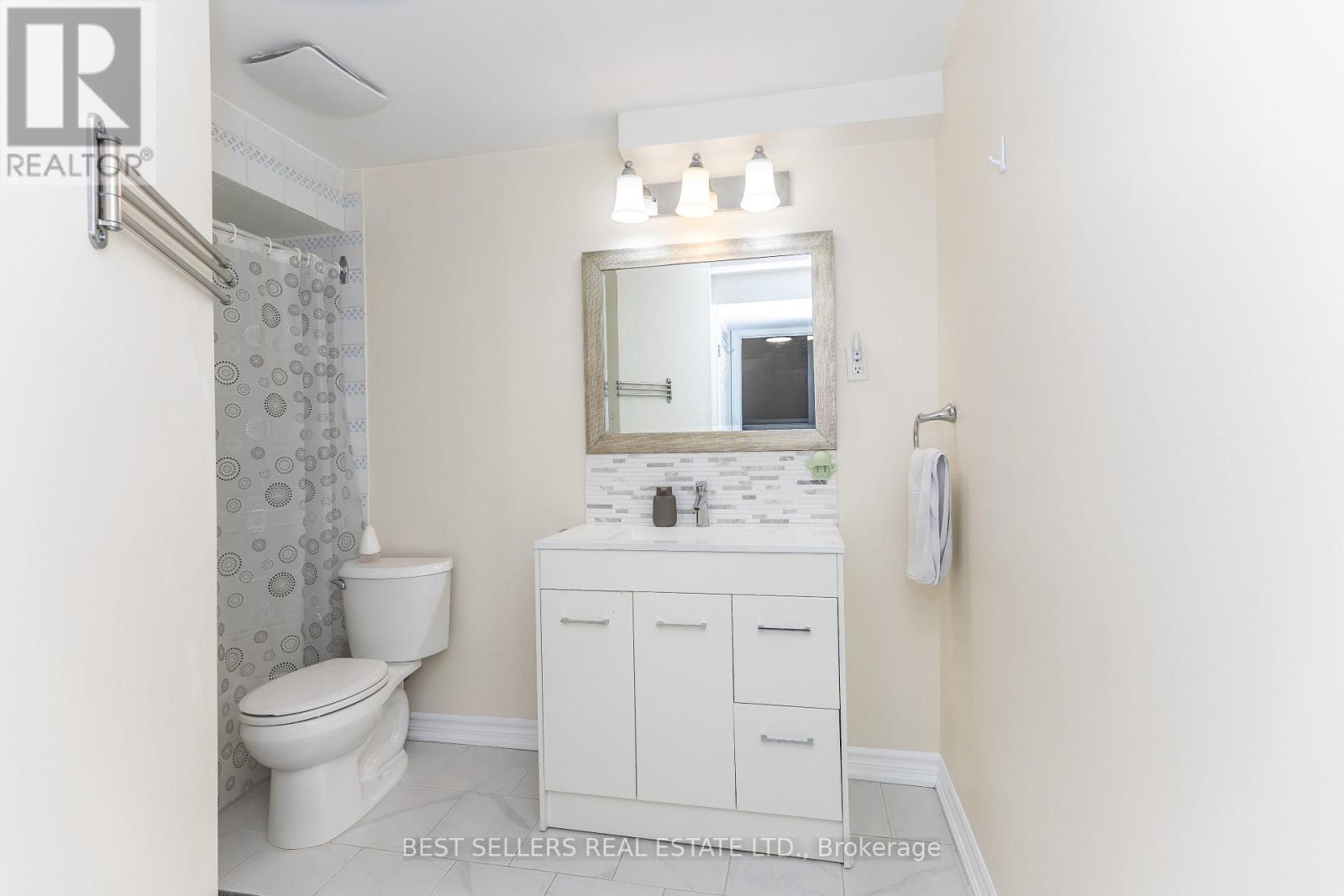 2554 Palisander Avenue, Mississauga, Ontario  L5B 2L2 - Photo 24 - W13210598