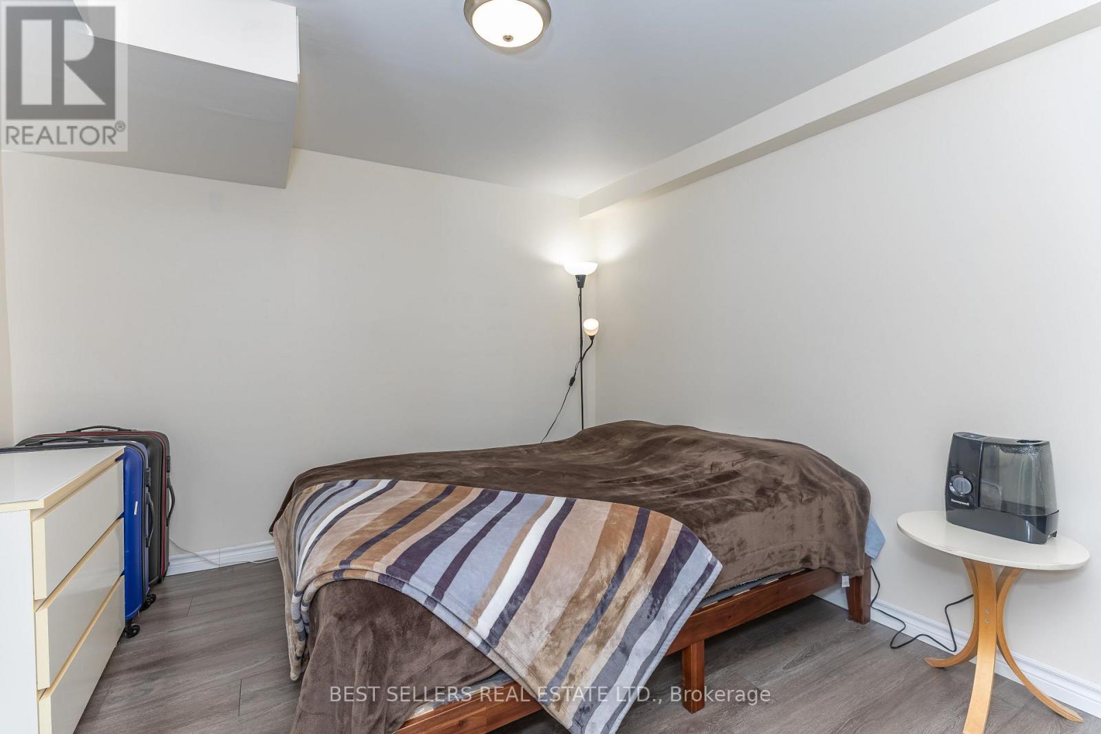 2554 Palisander Avenue, Mississauga, Ontario  L5B 2L2 - Photo 25 - W13210598
